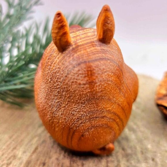 Nature Wood Carved Totora Decor Figure - Picture 10 of 10